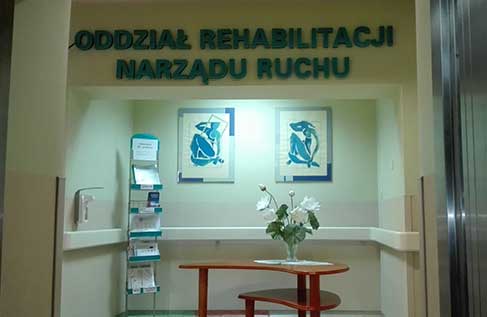 Zdjęcie korytarza Oddziału Szpitalnego Rehabilitacji Narządu Ruchu